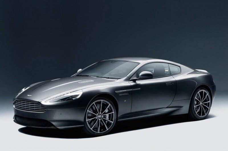 Aston Martin db9 красный