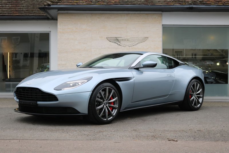 Aston Martin db11 купе
