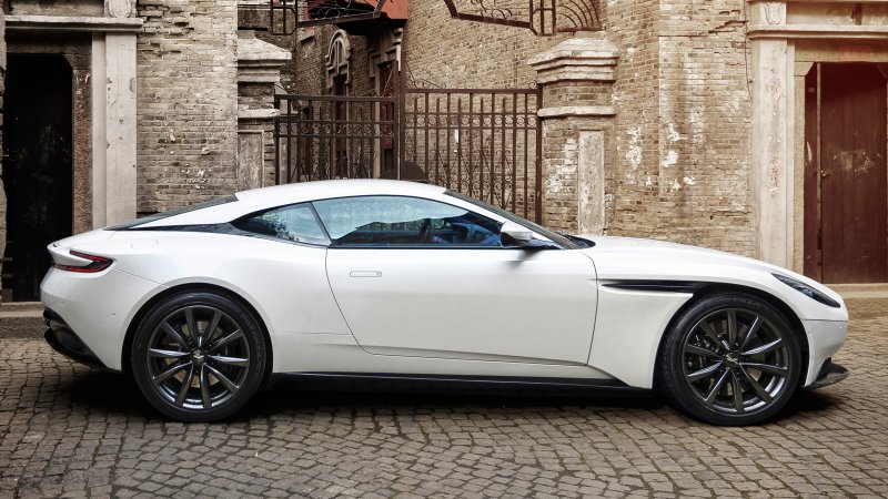 Ford Aston Martin