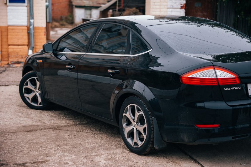 Ford Mondeo 3 черный r17