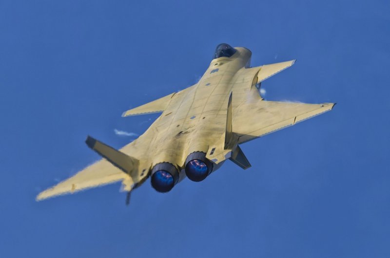 J-20 истребитель пятого поколения