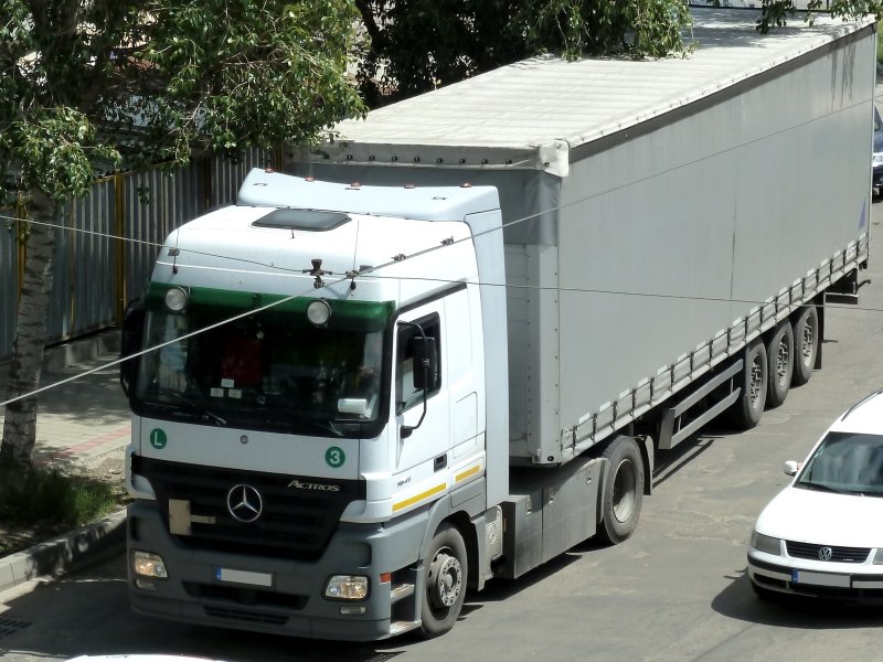 Мерседес Actros 1841