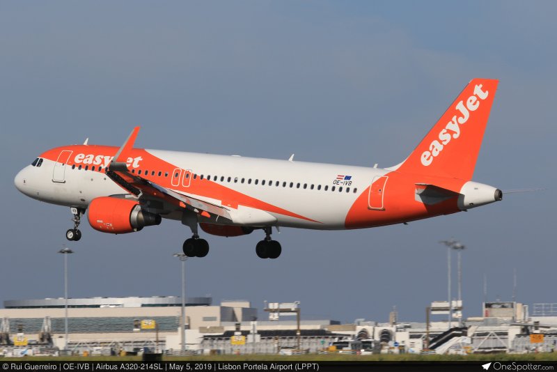 Su 1627 • Airbus a320 SL