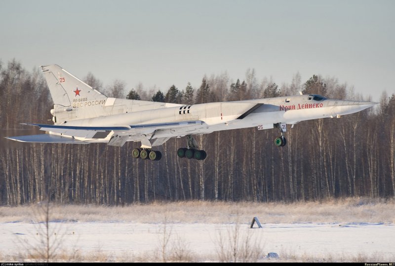 Ту-160 с бомбами