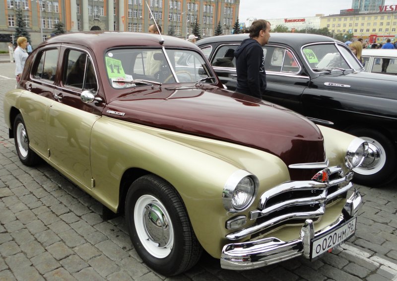 Старинные автомобили русские