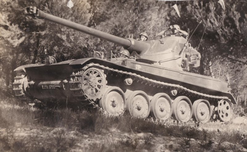 Танк АМХ-13 В Алжире