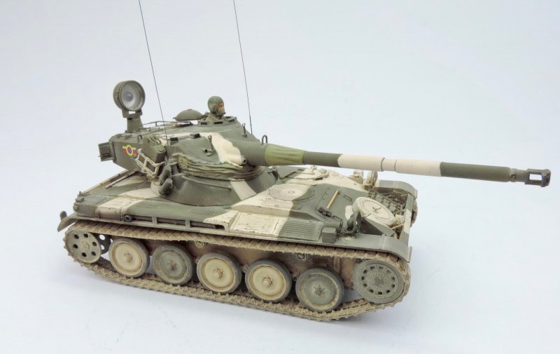 AMX 13 сбоку