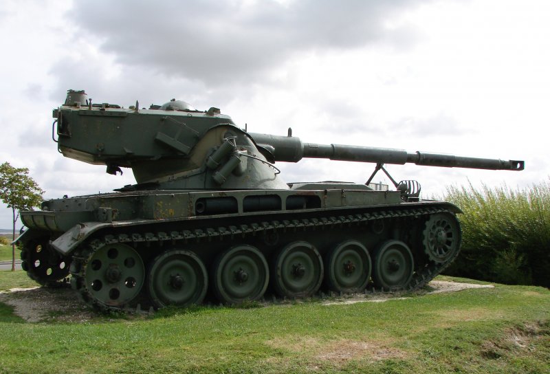 АМХ-13 танк