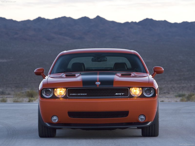 Dodge Challenger srt 2008
