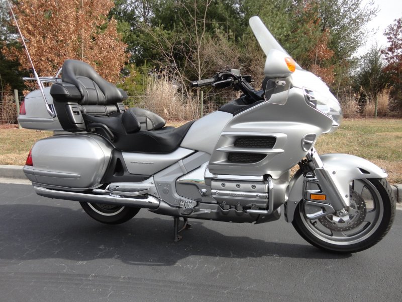 Мотоцикл Honda Gold Wing