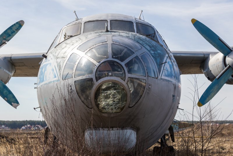 АН-10 салон