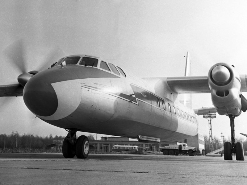 Самолет ан12 ВКС