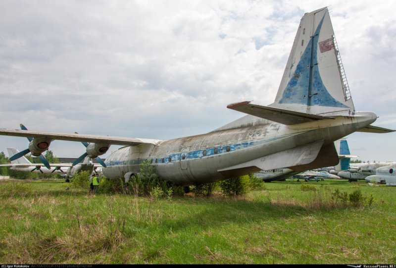 АН-10 Монино