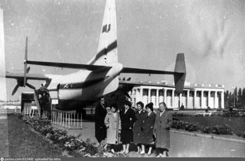 АН-12 БК В музее Монино