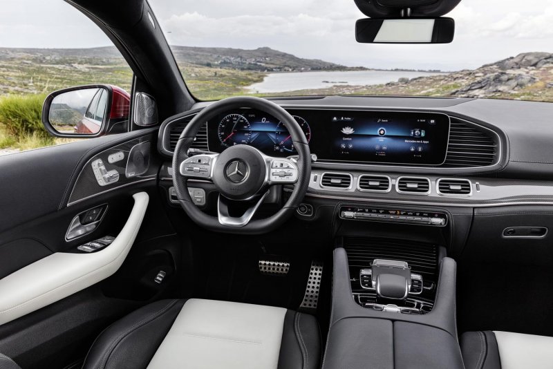 Мерседес GLE Coupe 2020 салон