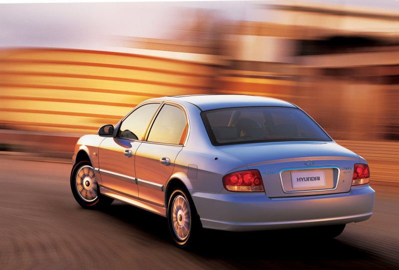 Hyundai Sonata EF 2001