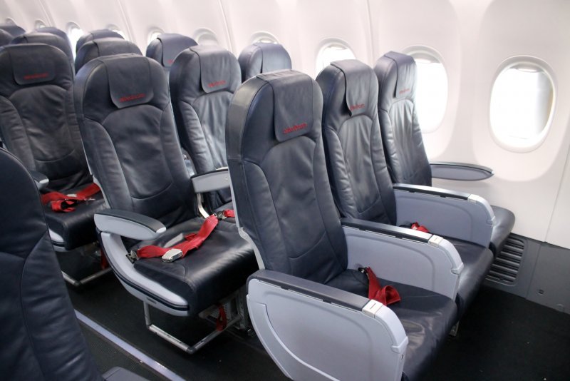 Boeing 737-800 салон