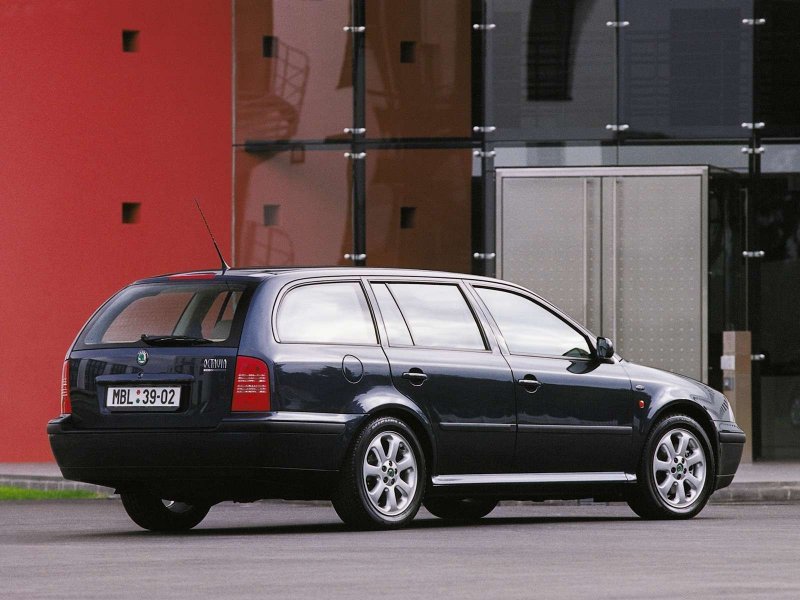 Шкода Octavia универсал 2000