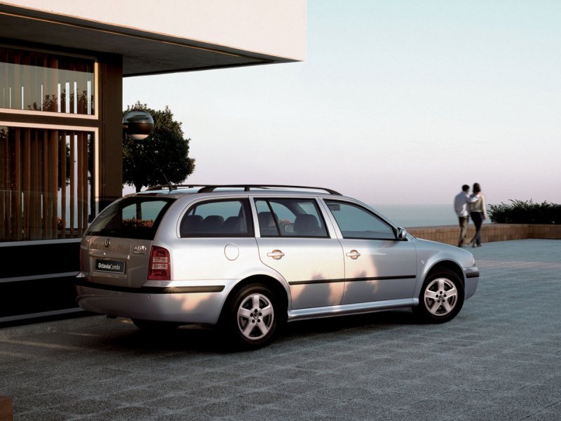 Skoda Octavia Combi 2000