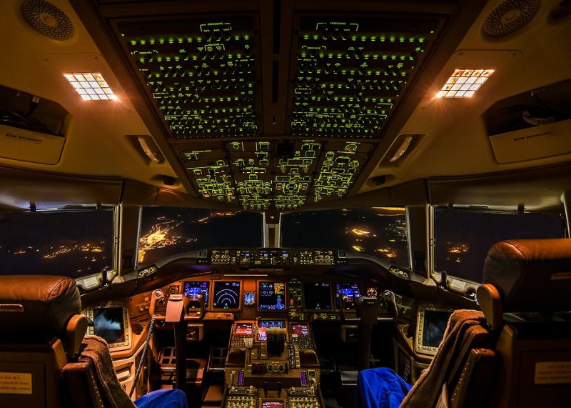 Боинг 777 вид из кабины пилотов