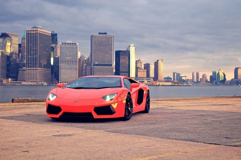 Lamborghini Aventador lp700-4 красный