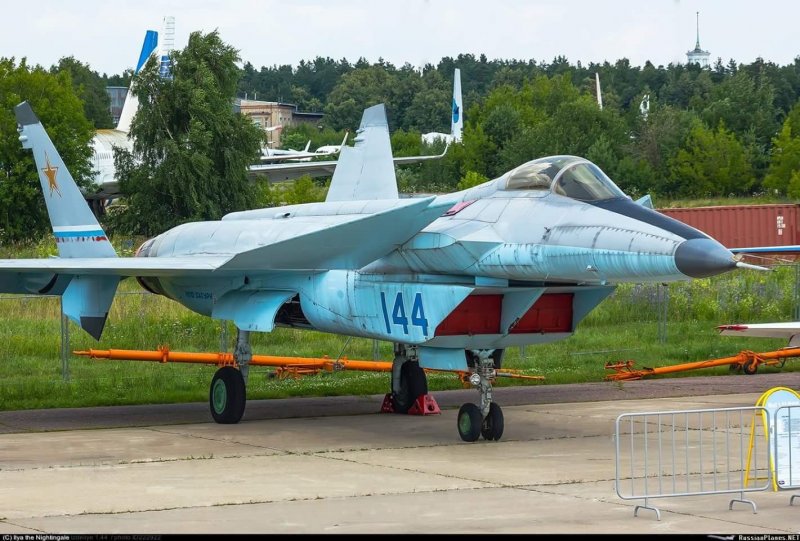 Многоцелевой истребитель миг-29