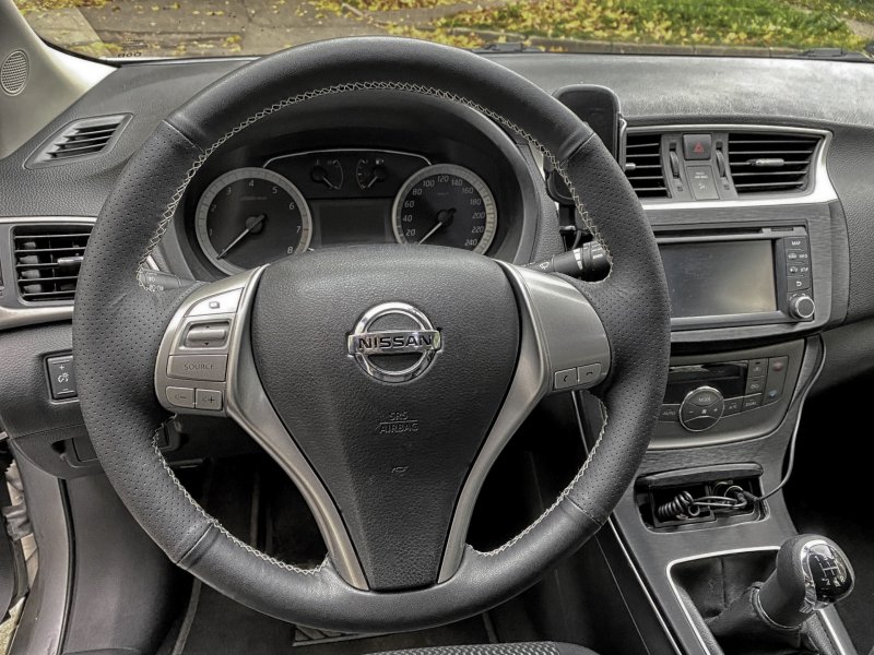 Nissan Tiida 2008 салон