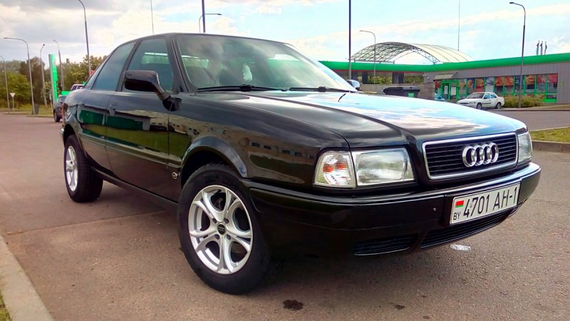 Audi 80 черная