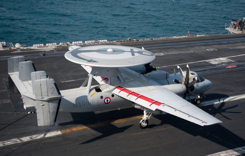 Грумман e-2 «Хокай»