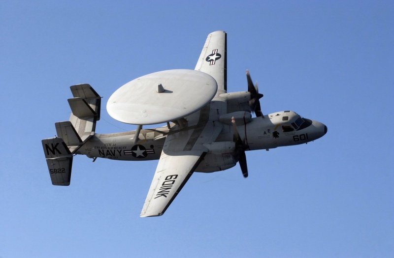Самолеты e-2c Hawkeye