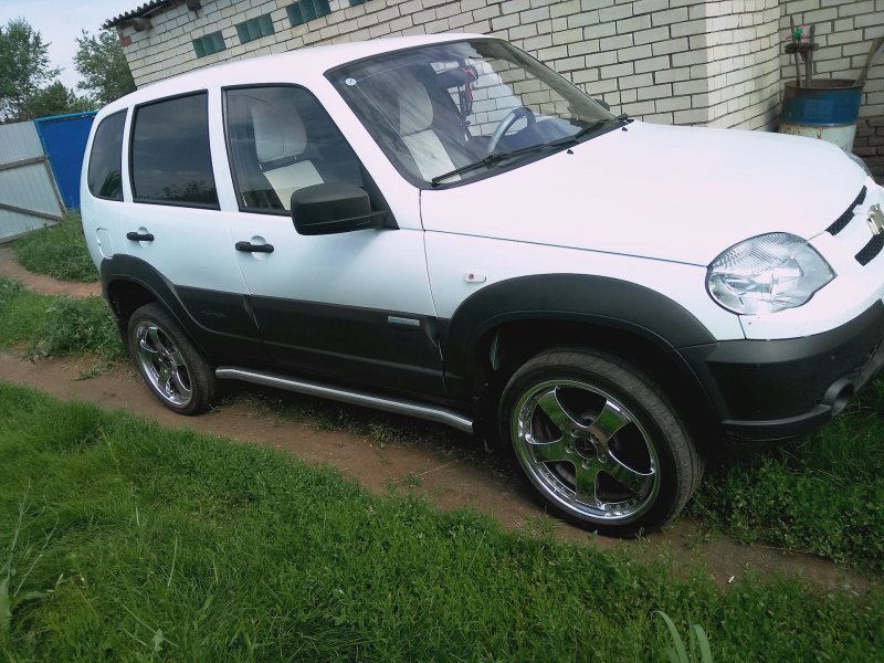 Chevrolet Нива r17