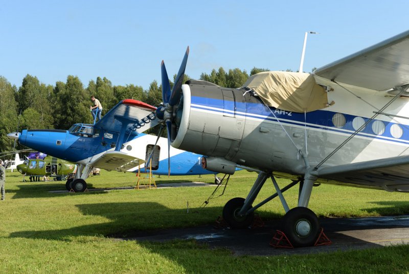 АН 2 бомбардировщик