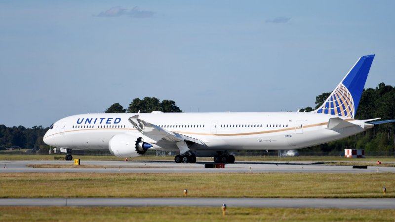 United 787-10