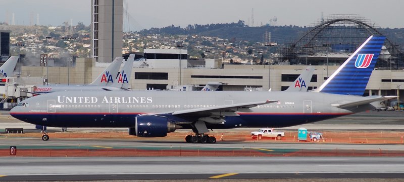 B777-222 n772ua