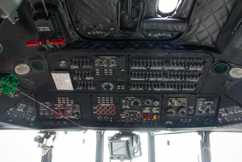 Ми-8 кабина