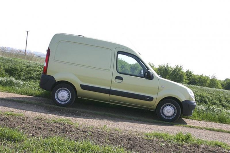 Nissan Kubistar фургон