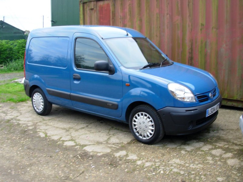 Машина машина Kangoo Nissan Kubistar