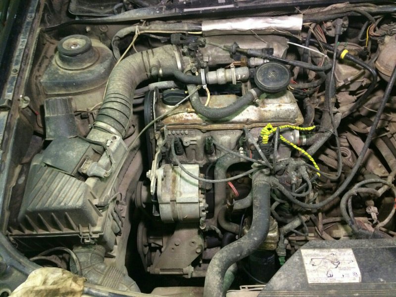 Volkswagen Passat b3 1.8 инжектор 2e