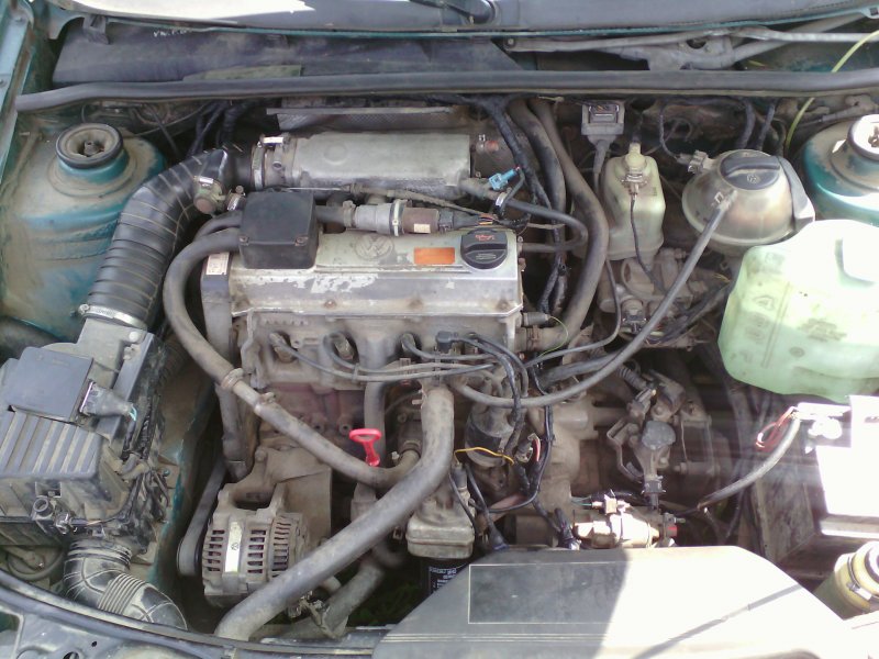 Volkswagen Passat b3 1.8 инжектор 2e