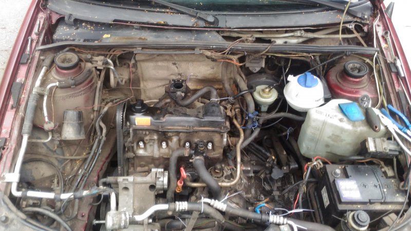 Passat b3 1.8 подкапотка