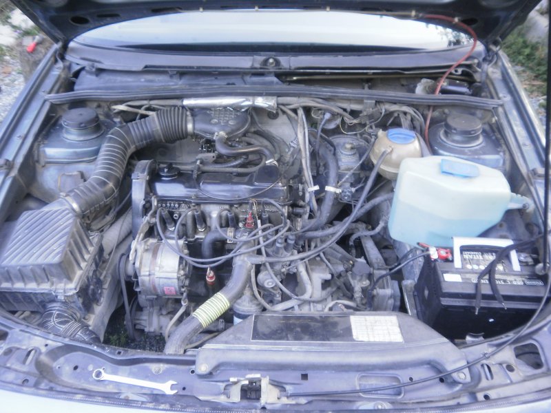 Volkswagen Passat b3 2.0 инжекторный