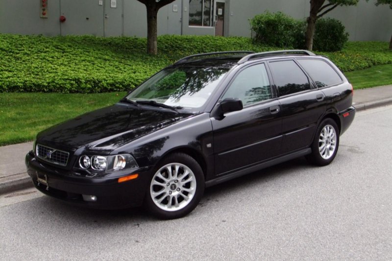 Volvo v40 2000