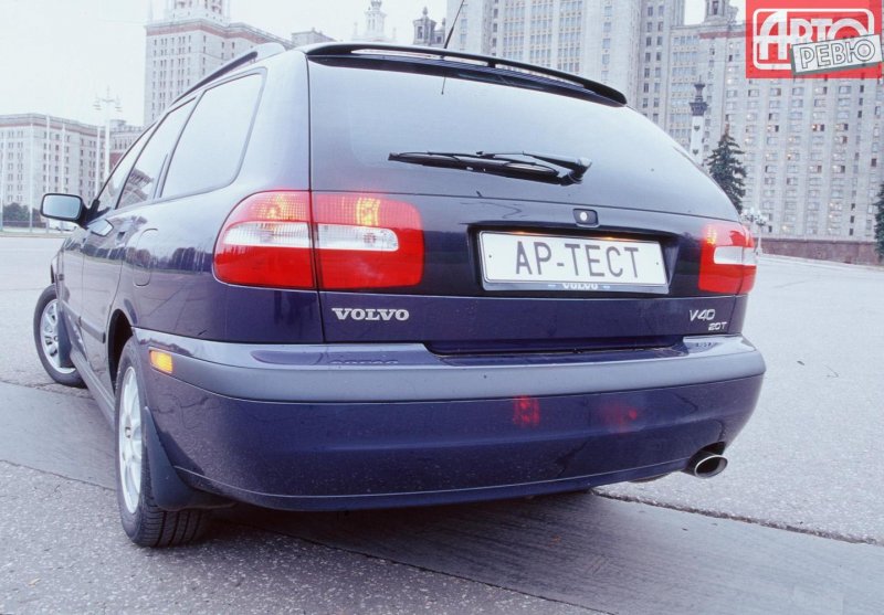 Volvo v50 2004