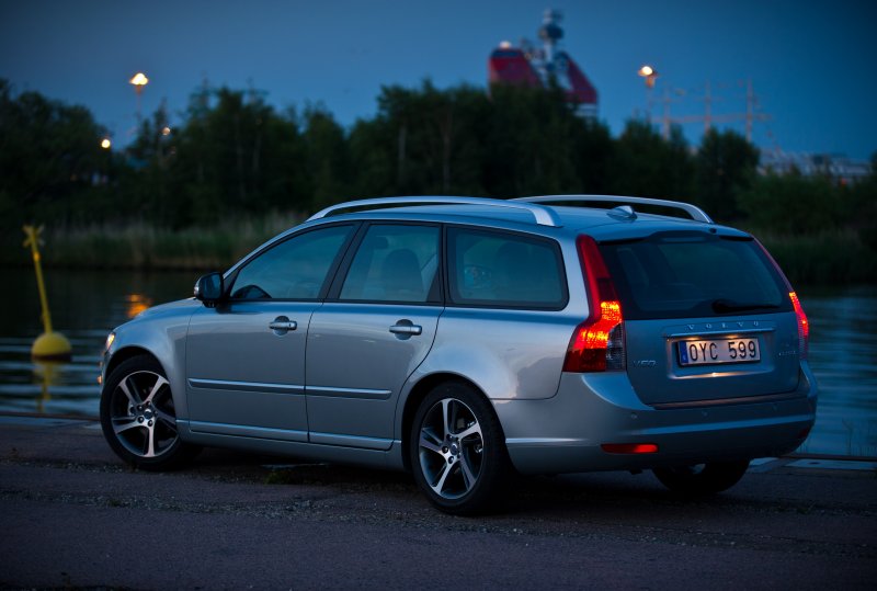 Volvo v50 2008