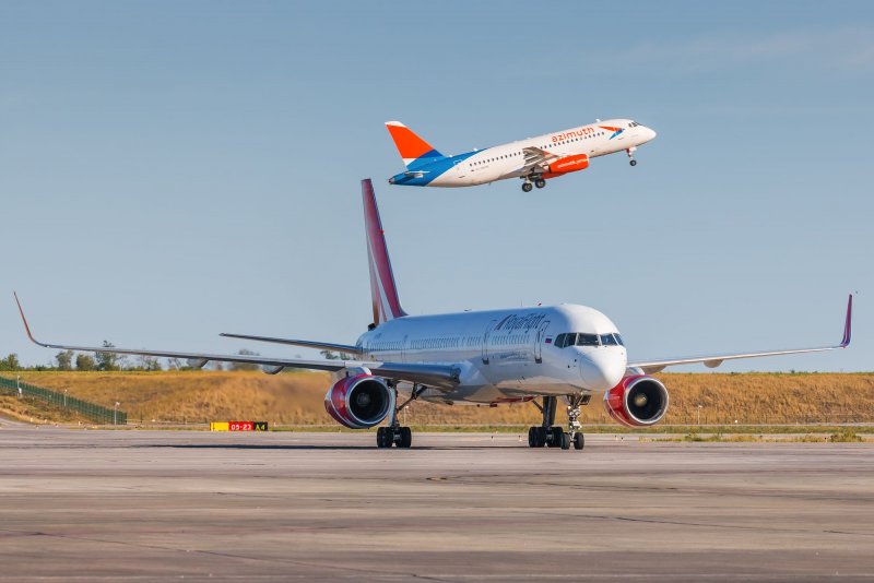 Sukhoi Superjet 100-95