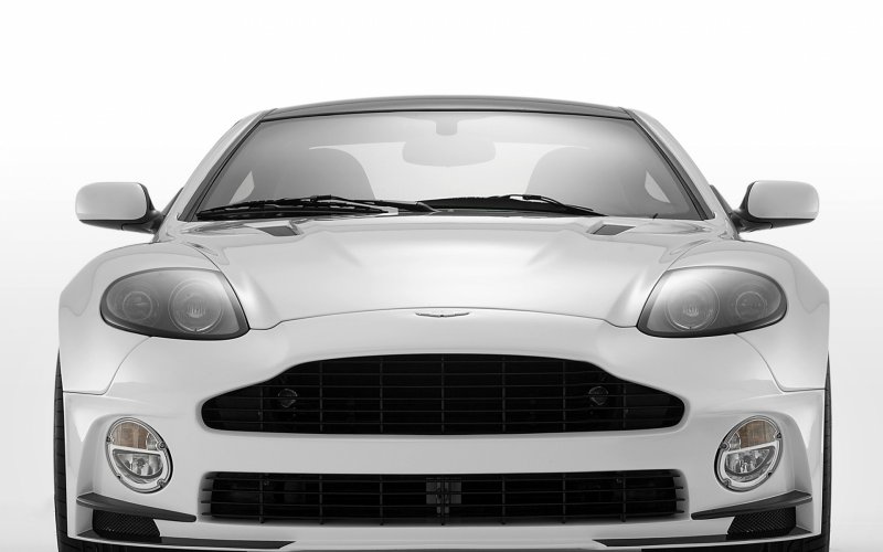 Aston Martin 2005