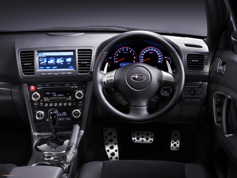 Subaru Legacy 2003 панель салон