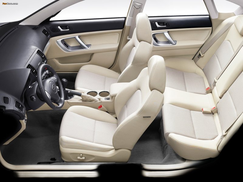 Subaru Legacy универсал 2006 салон