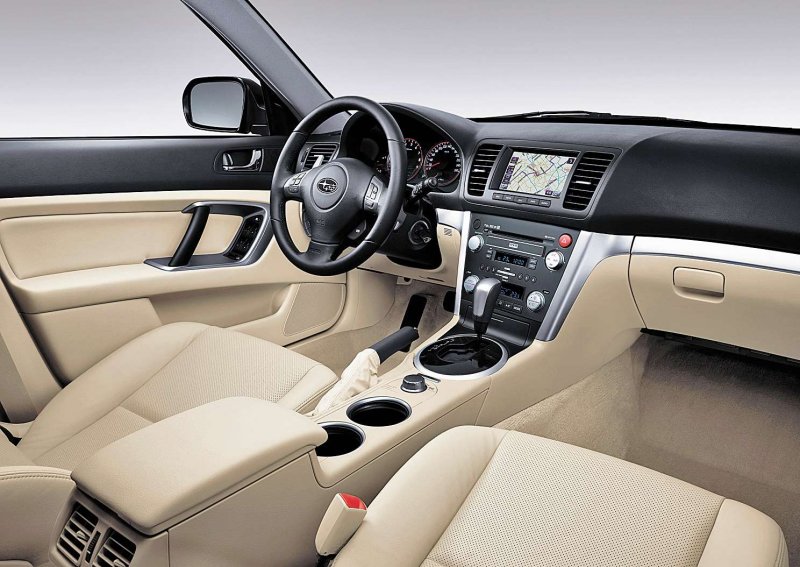 Subaru Legacy 2006 салон