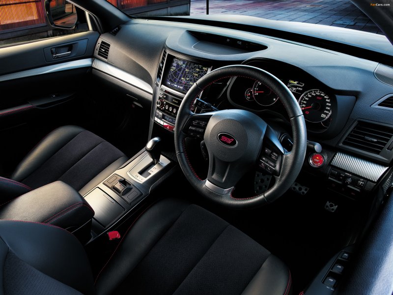 Subaru Legacy STI салон